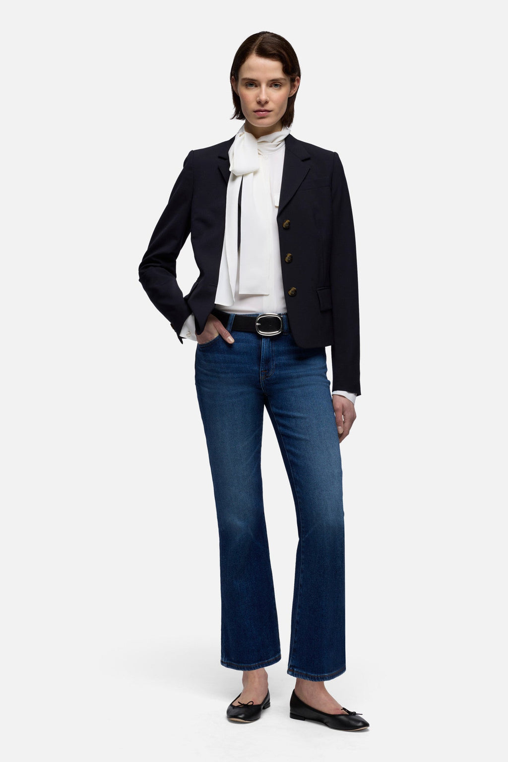 Vaquero acampanado cropped 7 For All Mankind en azul oscuro, vista lateral