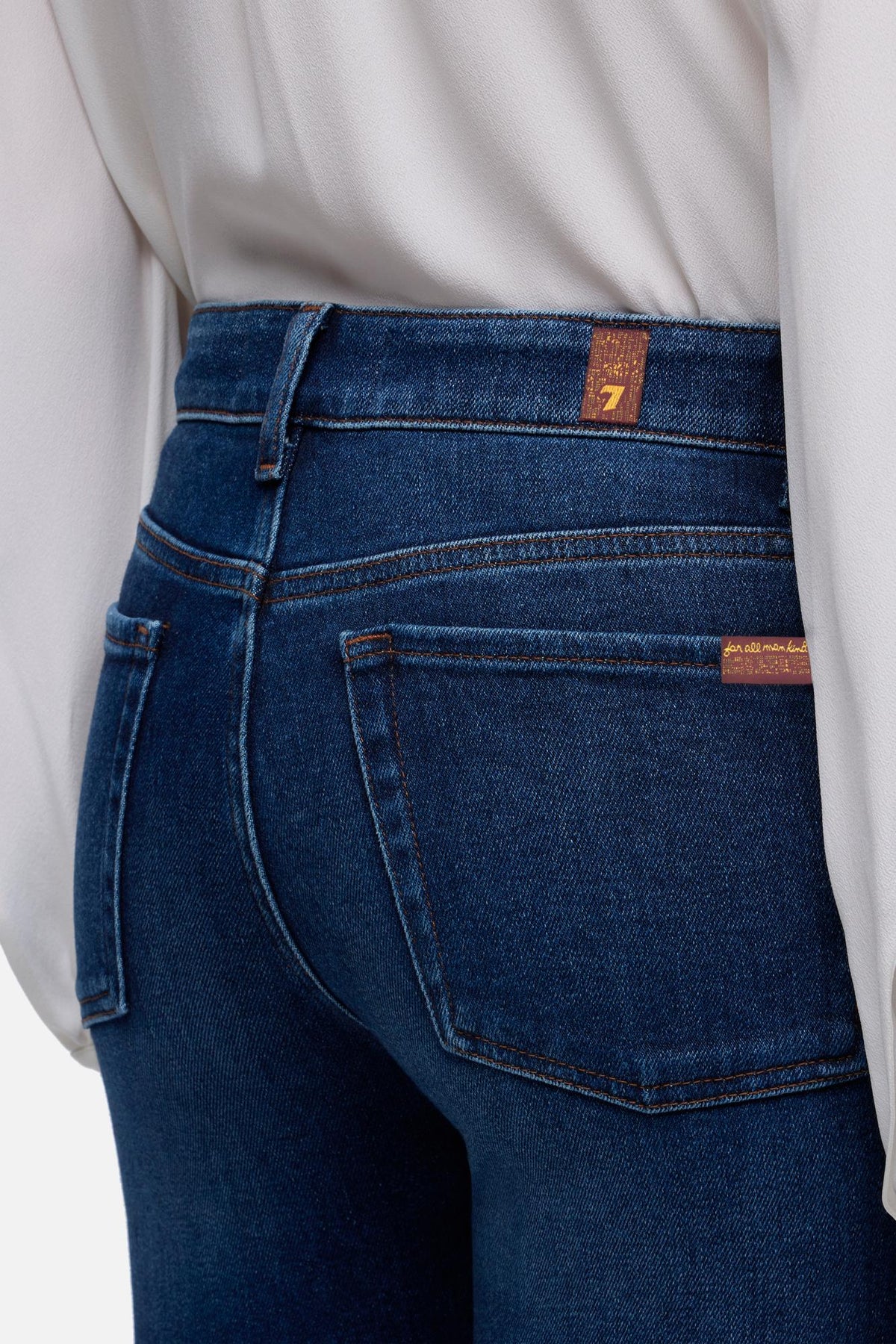 Denim elástico azul oscuro del vaquero 7 For All Mankind Cropped Boot