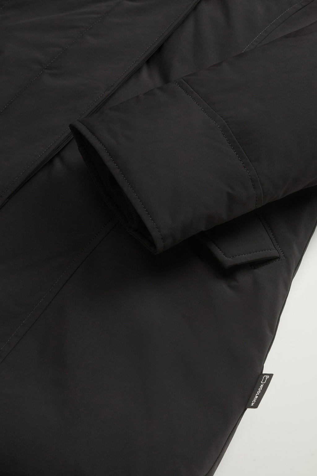 Parka Woolrich Arctic mujer negra con piel desmontable