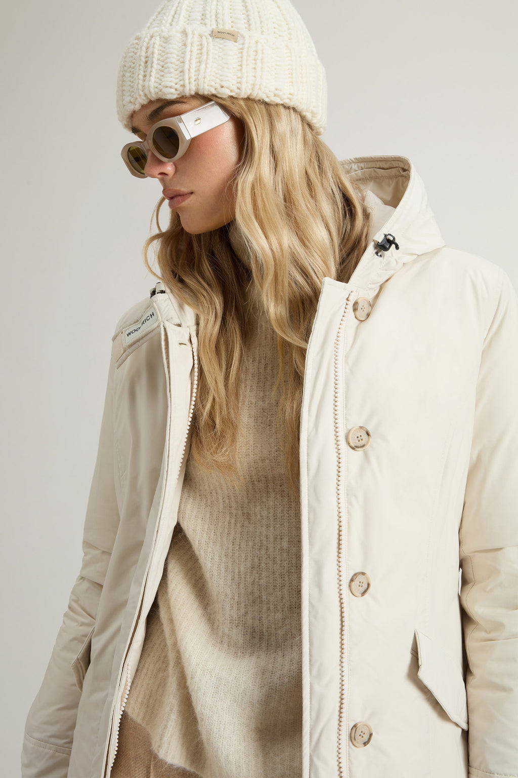 Parka Woolrich Arctic mujer blanca con piel desmontable