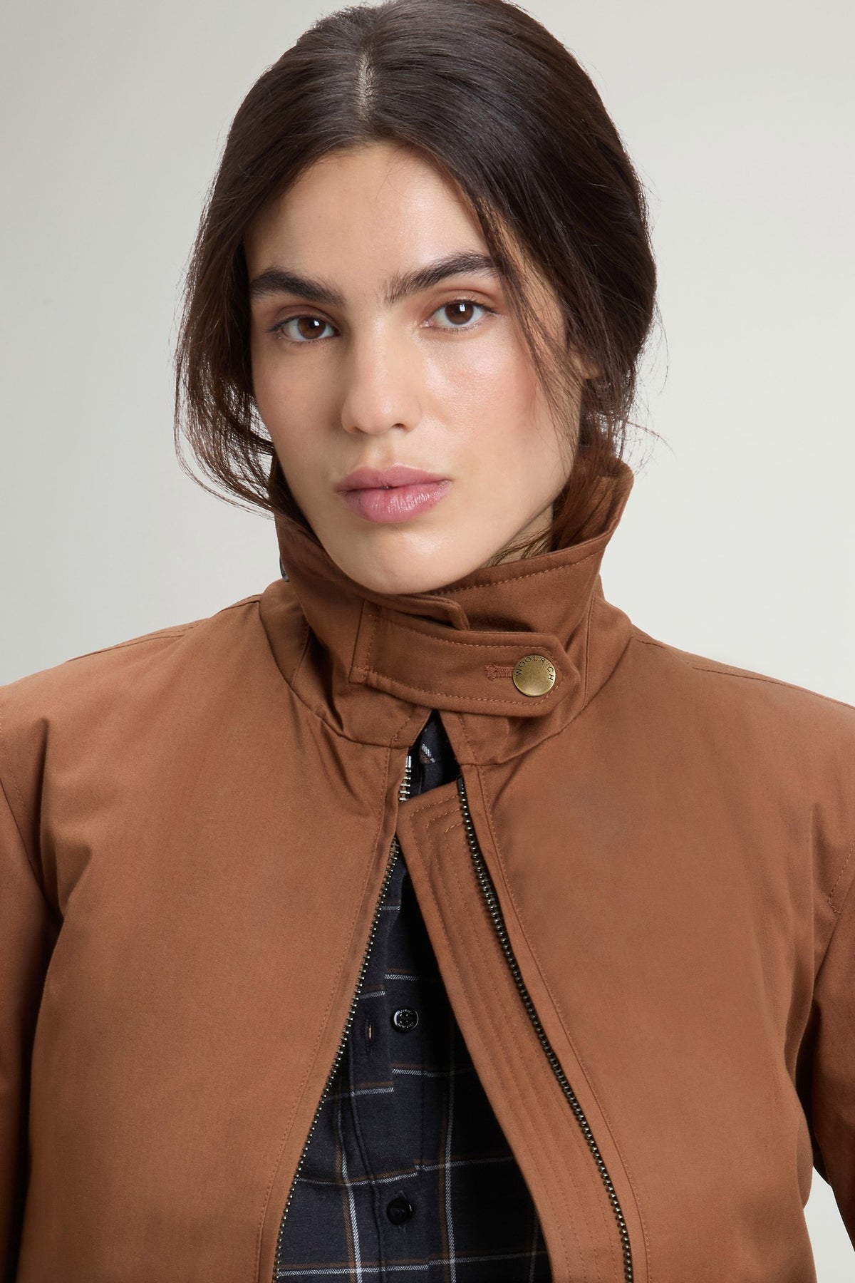Chaqueta Field Woolrich mujer camel con cuello de pelo