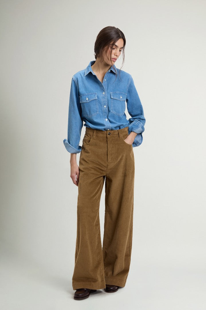 Pantalón de pana Woolrich mujer camel ancho