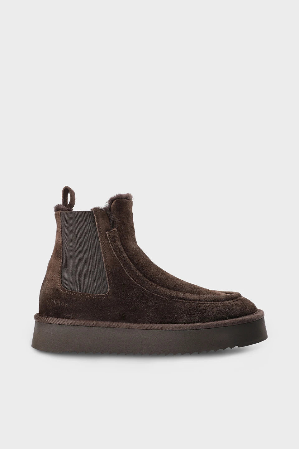 Bota Chelsea CPH267 de ante chocolate Copenhagen Studios, vista lateral