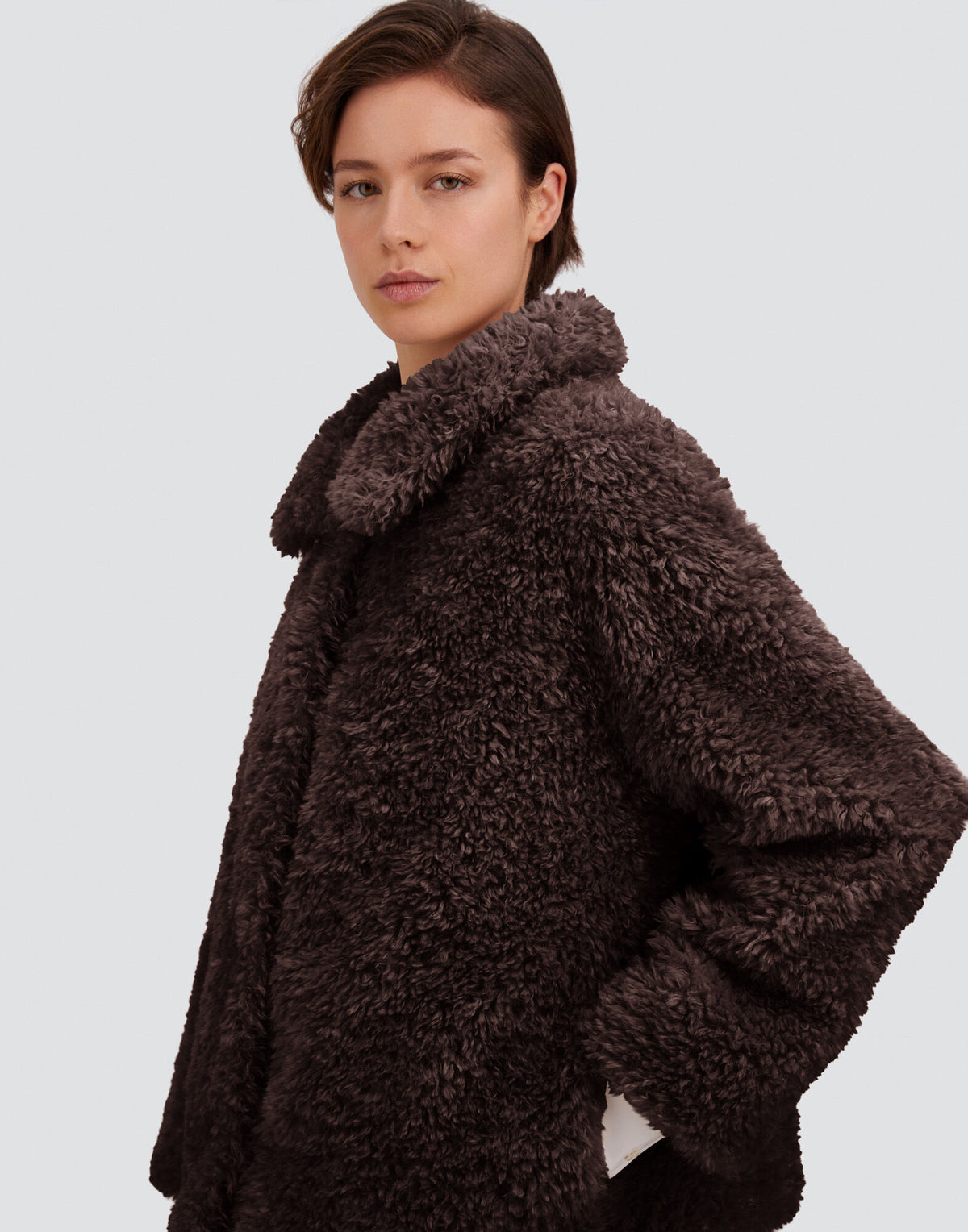 Chaqueta corta Herno mujer efecto pelo rizado chocolate oscuro