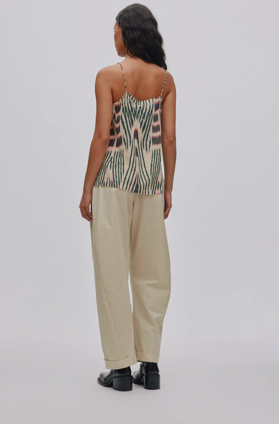 Top Ikat Rabens Saloner Trapper