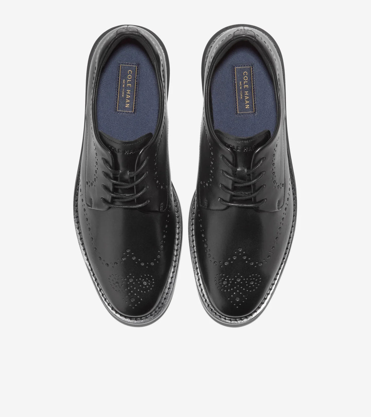 Detalle superior del Oxford Cole Haan Grand Neoclassic FlexCraft Wingtip negro