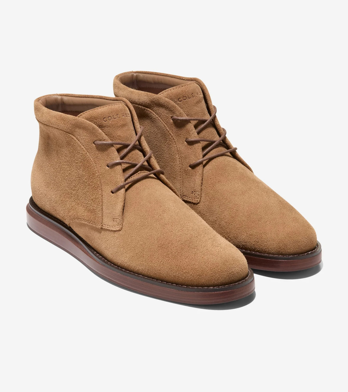 Bota Chukka Cole Haan Grand Neoclassic FlexCraft en ante tostado, vista frontal