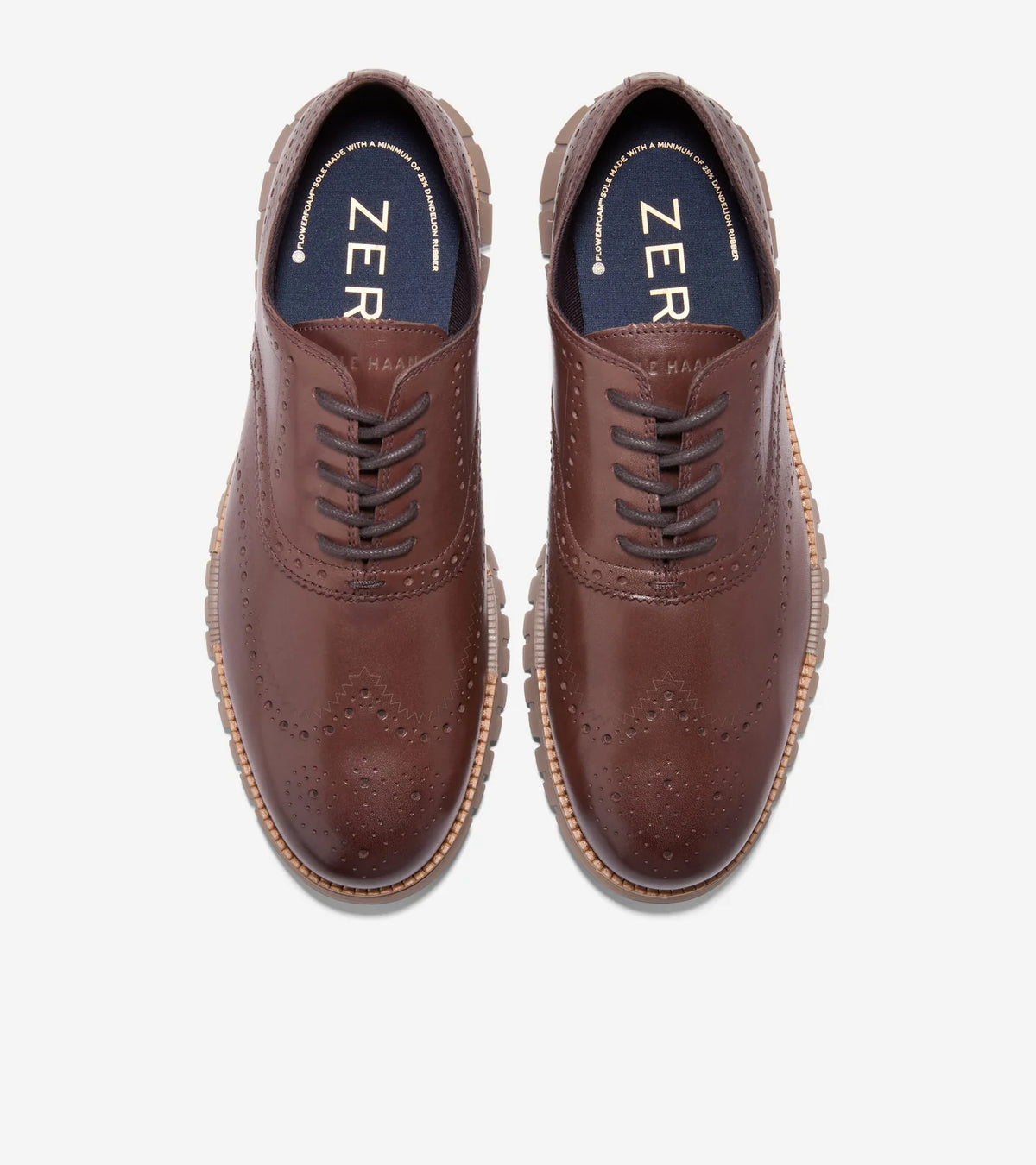 Vista superior del Oxford Cole Haan ZERØGRAND Remastered Wingtip C45383 en marrón chocolate