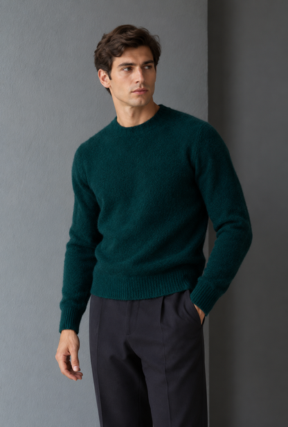Jersey Ferrante bouclé verde botella en modelo