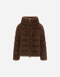 Chaqueta Herno mujer marrón chocolate oscuro efecto visón, cuello alto y franjas horizontales, vista frontal