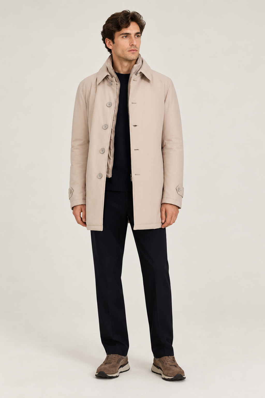 Gabardina Washington Herno crudo con modelo