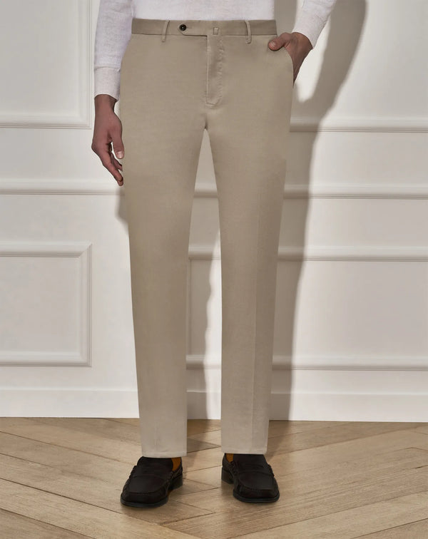Pantalón chino slim PT01 de gabardina elástica tostado