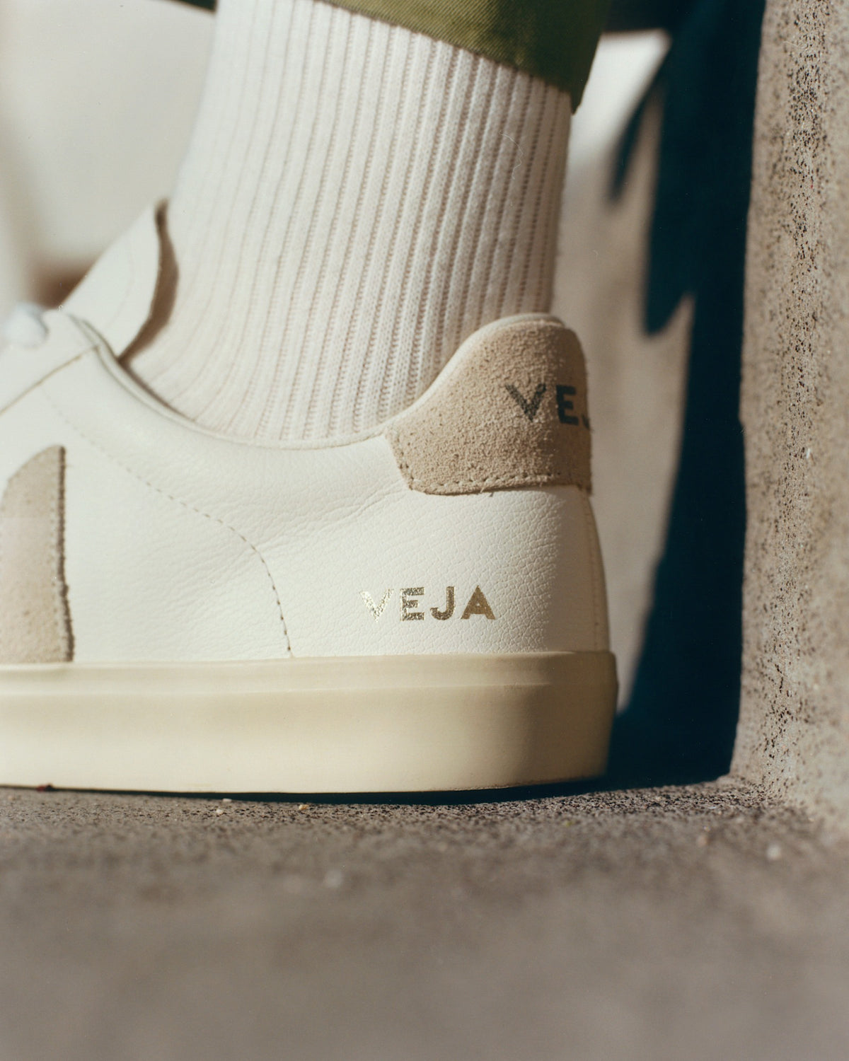 Zapatillas Veja Campo mujer en cuero blanco natural, foto 4