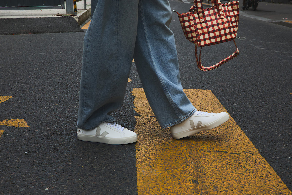 Zapatillas Veja Campo mujer en cuero blanco natural, foto 5